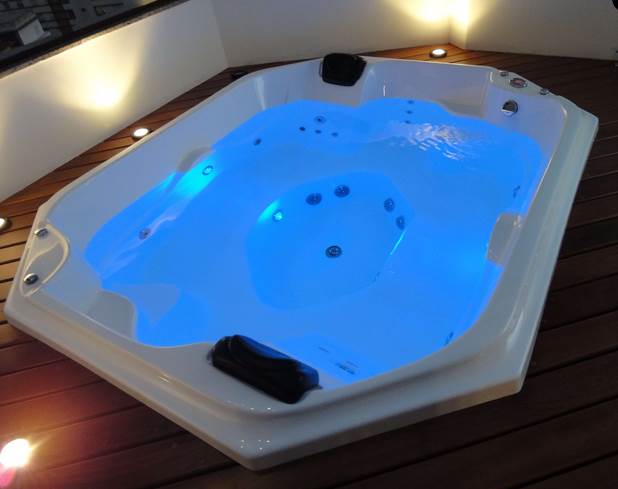 SPA PICCOLO (2,10 x 1,80) LINHA BRONZE