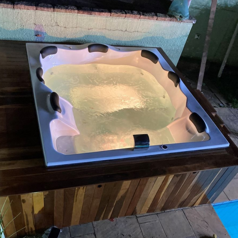 Ofurô exerno completo com hidro 7 lugares 2,20x2,20 com aquecedor e cromoterapia (led)