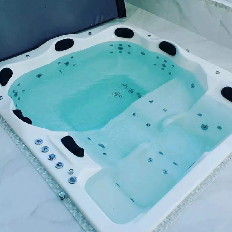 Ofurô exerno completo com hidro 7 lugares 2,20x2,20 com aquecedor e cromoterapia (led)